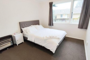 3 Bedroom House with a yard, Hamilton